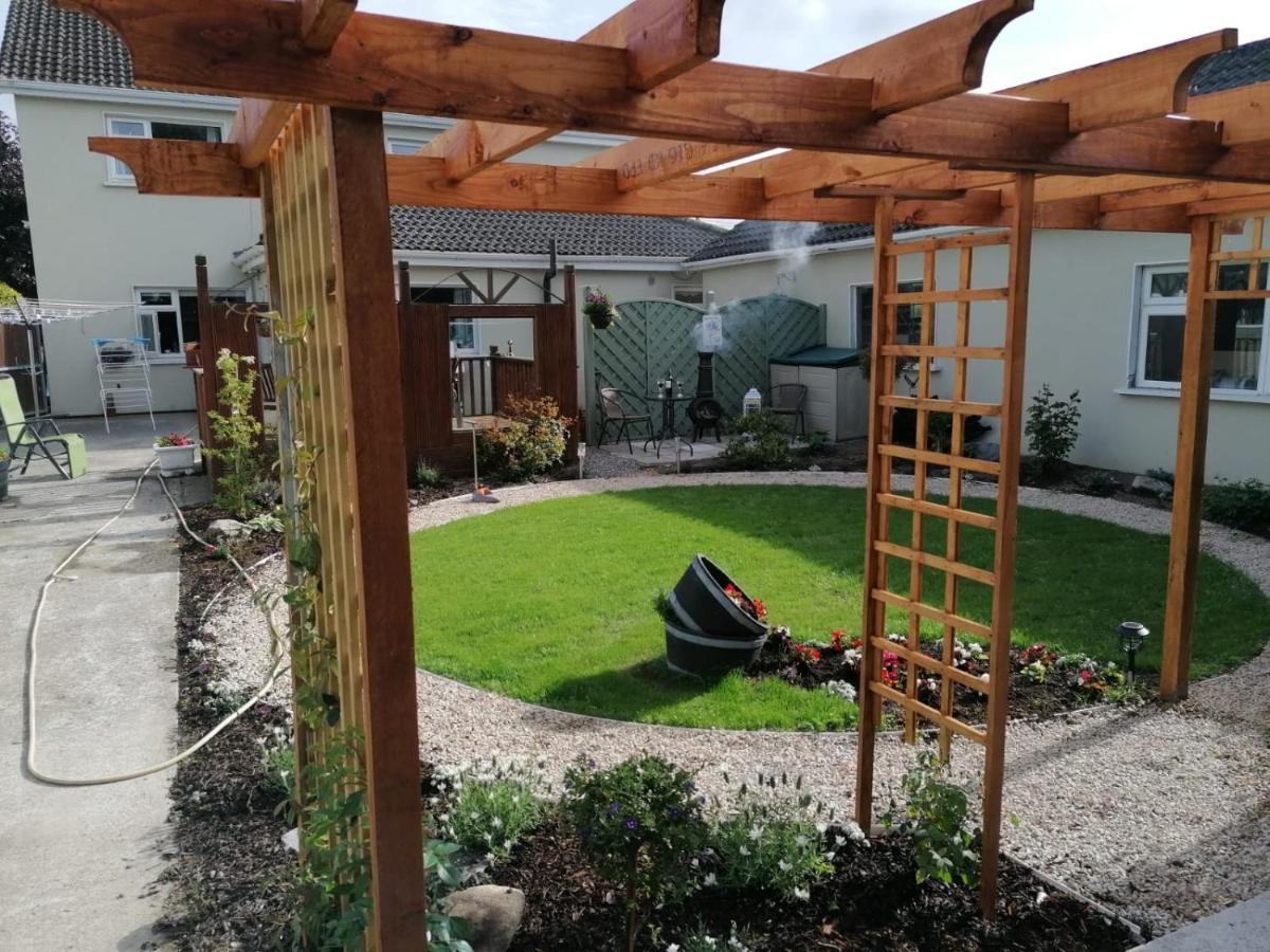 Bed & Breakfast Tess's R95k6n1 Is Unsuitable For Children Under 12 Years Old Freshford